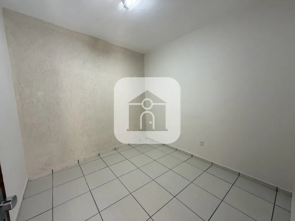 Alugar Casa / Padr&atilde;o em Uberl&acirc;ndia R$ 1.500,00 - Foto 7