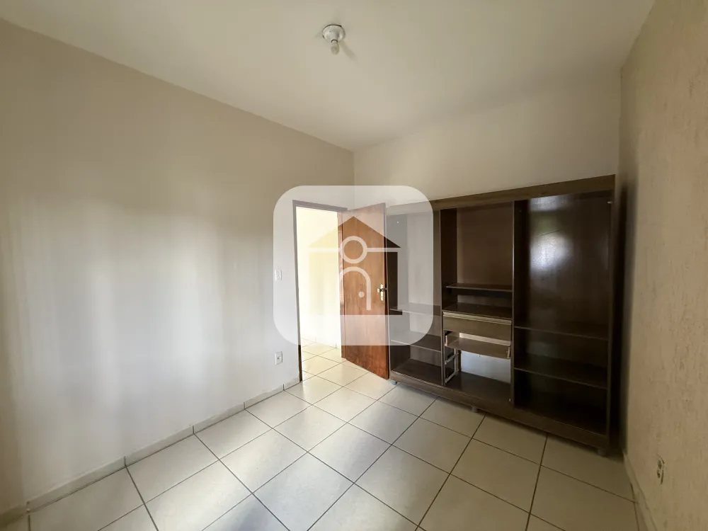Alugar Casa / Padr&atilde;o em Uberl&acirc;ndia R$ 1.500,00 - Foto 10