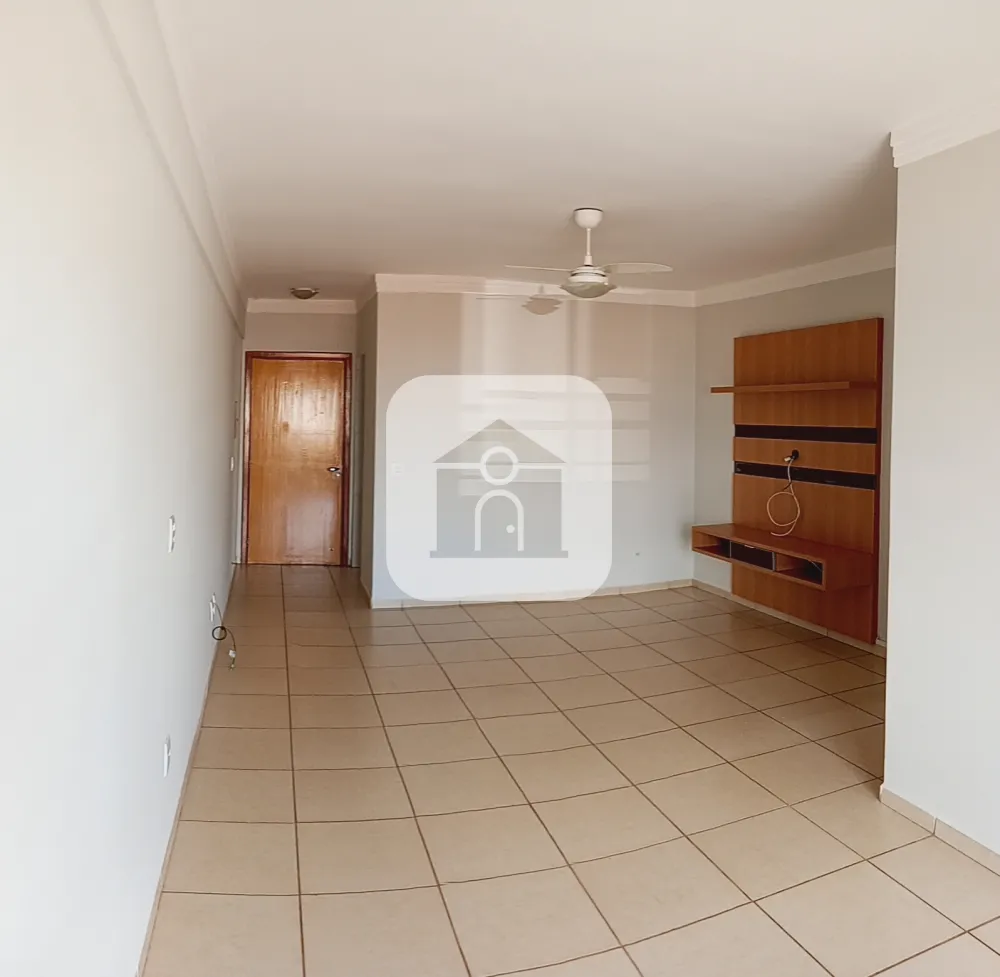 Alugar Apartamento / Padr&atilde;o em Uberl&acirc;ndia R$ 2.000,00 - Foto 4