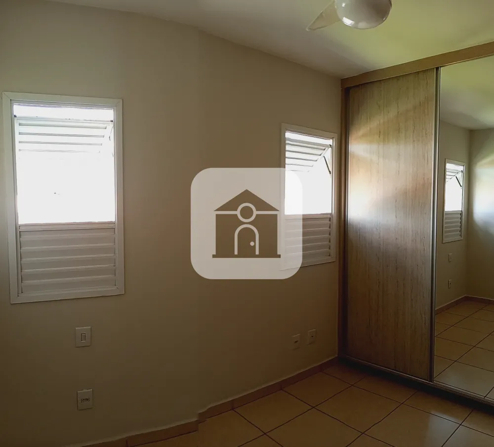 Alugar Apartamento / Padr&atilde;o em Uberl&acirc;ndia R$ 2.000,00 - Foto 8