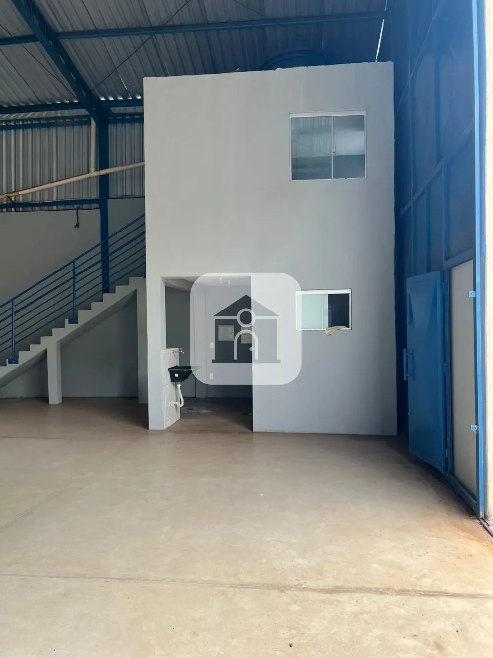 Alugar Comercial / Galp&atilde;o em Uberl&acirc;ndia R$ 5.000,00 - Foto 1