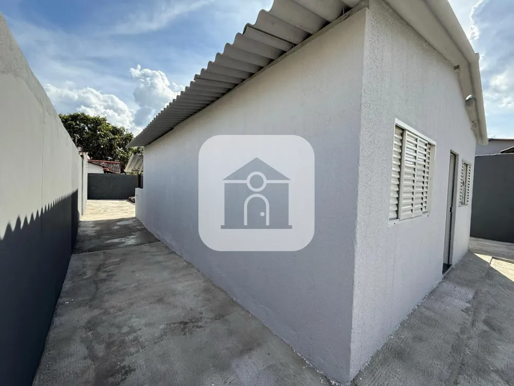Comprar Casa / Padr&atilde;o em Uberl&acirc;ndia R$ 270.000,00 - Foto 2