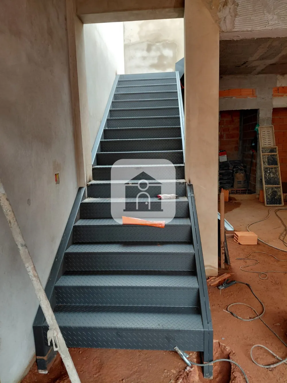 Alugar Comercial / Loja em Uberl&acirc;ndia R$ 12.000,00 - Foto 1