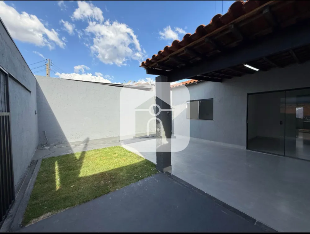 Comprar Casa / Padr&atilde;o em Uberl&acirc;ndia R$ 295.000,00 - Foto 1