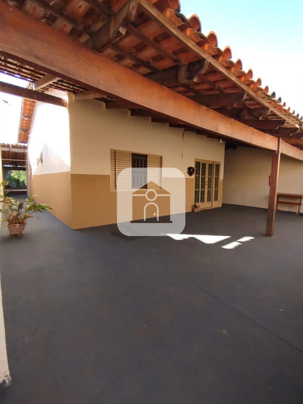 Comprar Casa / Padr&atilde;o em Uberl&acirc;ndia R$ 380.000,00 - Foto 1
