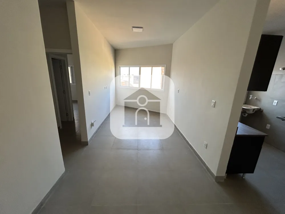 Alugar Apartamento / Sobrado em Uberl&acirc;ndia R$ 1.700,00 - Foto 3
