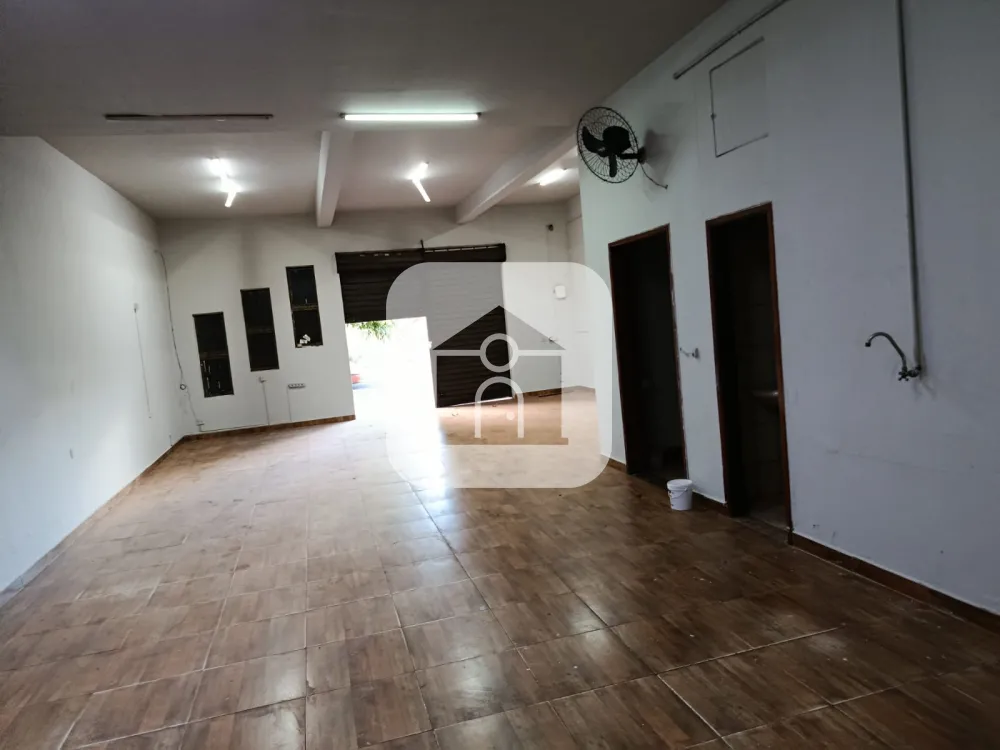 Alugar Comercial / Loja em Uberl&acirc;ndia R$ 2.500,00 - Foto 2