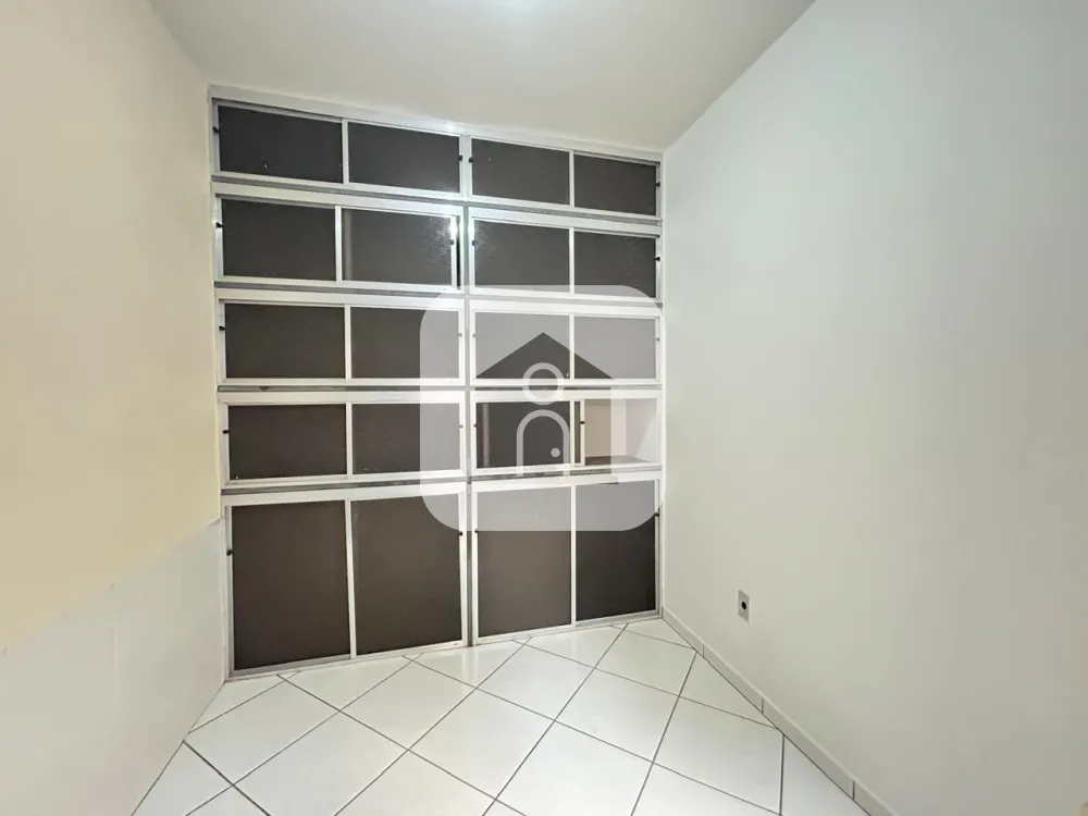 Alugar Casa / Padr&atilde;o em Uberl&acirc;ndia R$ 3.700,00 - Foto 5
