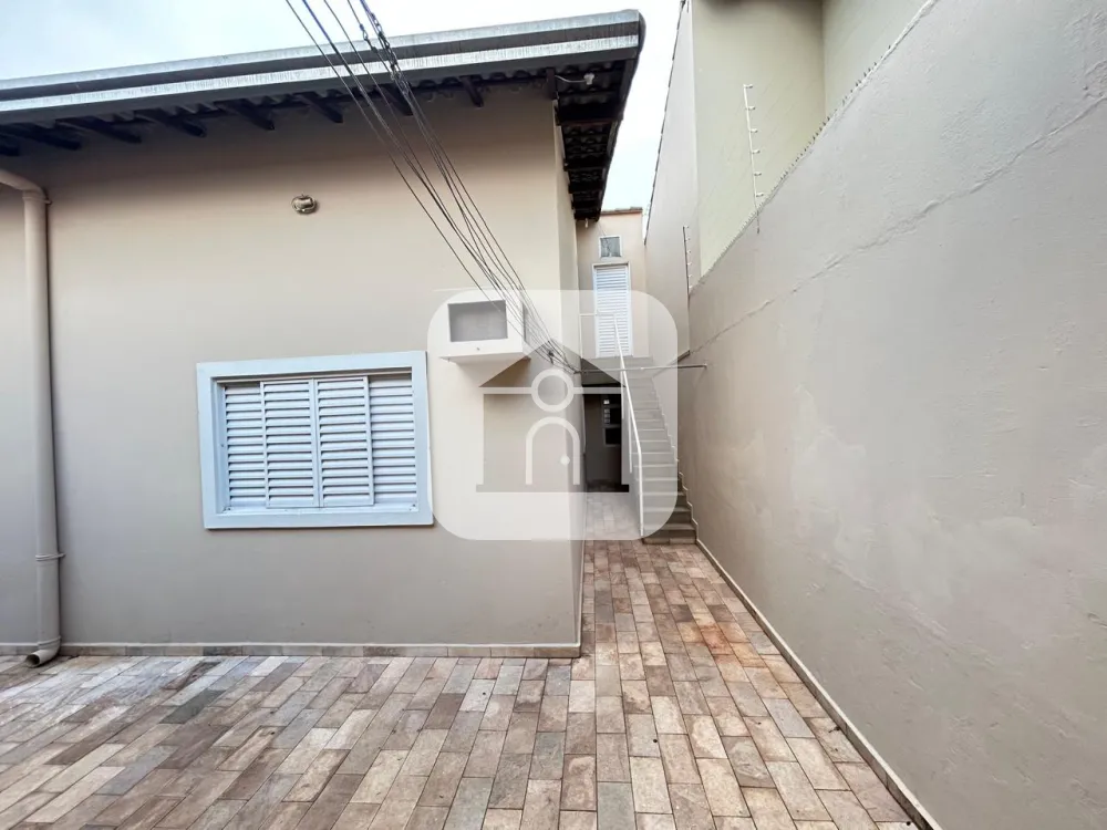 Alugar Casa / Padr&atilde;o em Uberl&acirc;ndia R$ 3.700,00 - Foto 6