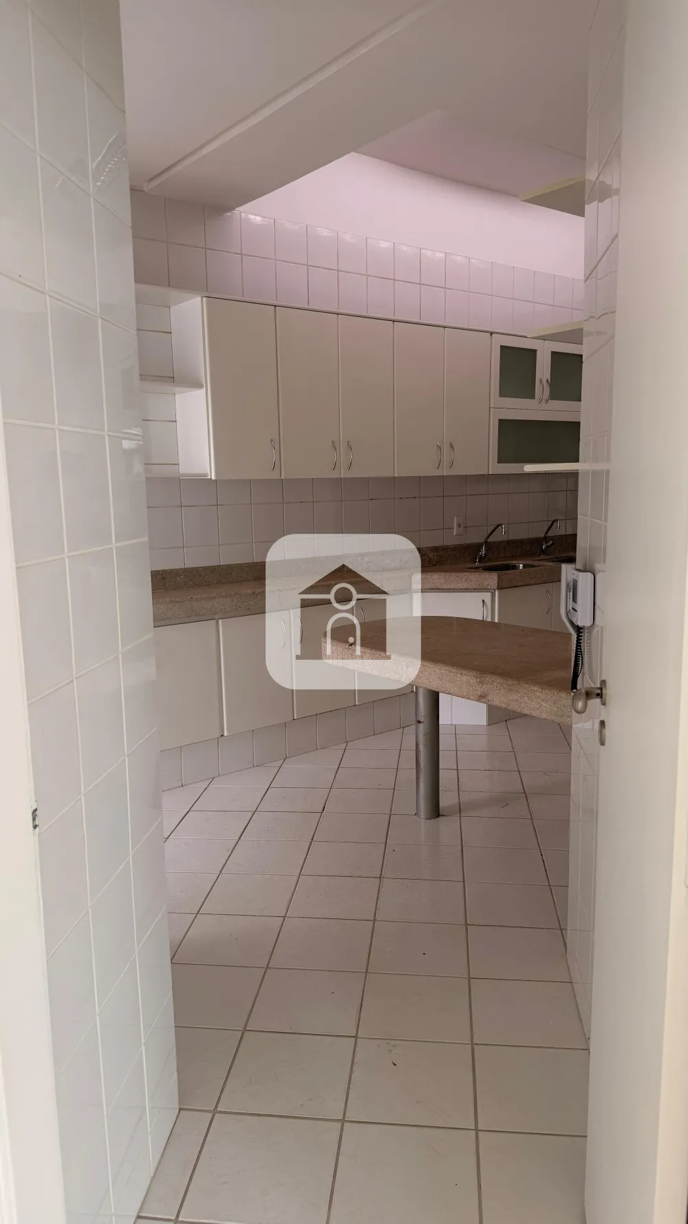 Alugar Casa / Padr&atilde;o em Uberl&acirc;ndia R$ 8.900,00 - Foto 26