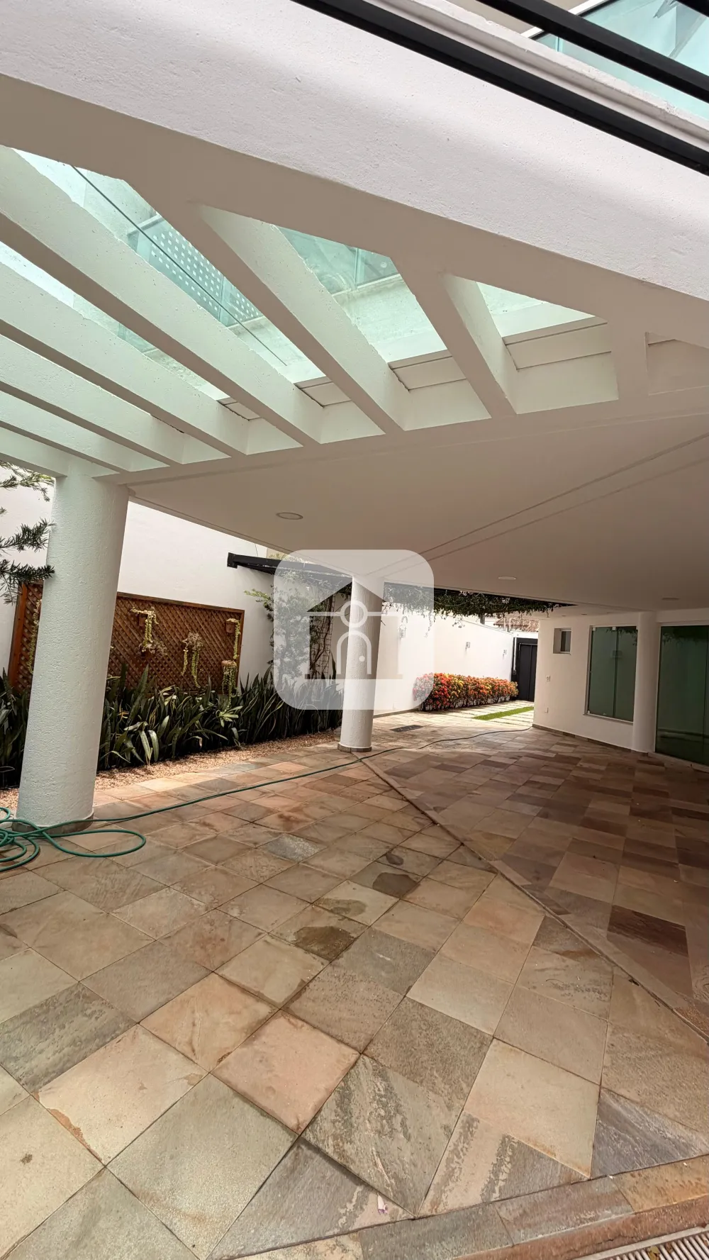 Alugar Casa / Padr&atilde;o em Uberl&acirc;ndia R$ 8.900,00 - Foto 32