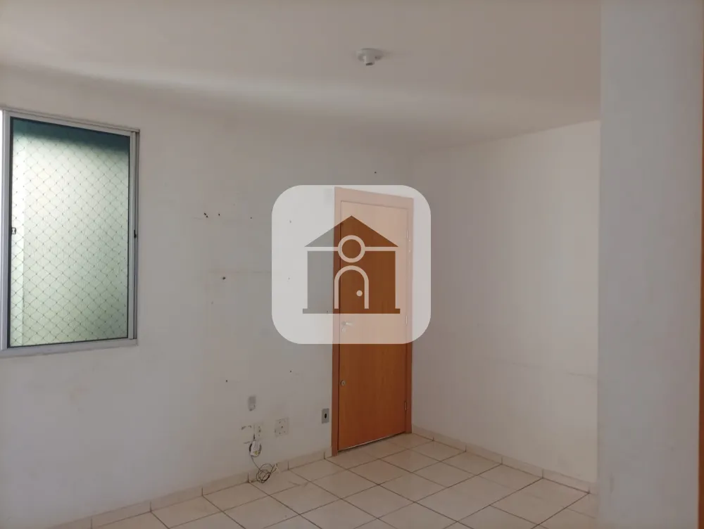 Comprar Apartamento / Padr&atilde;o em Uberlandia R$ 165.000,00 - Foto 2