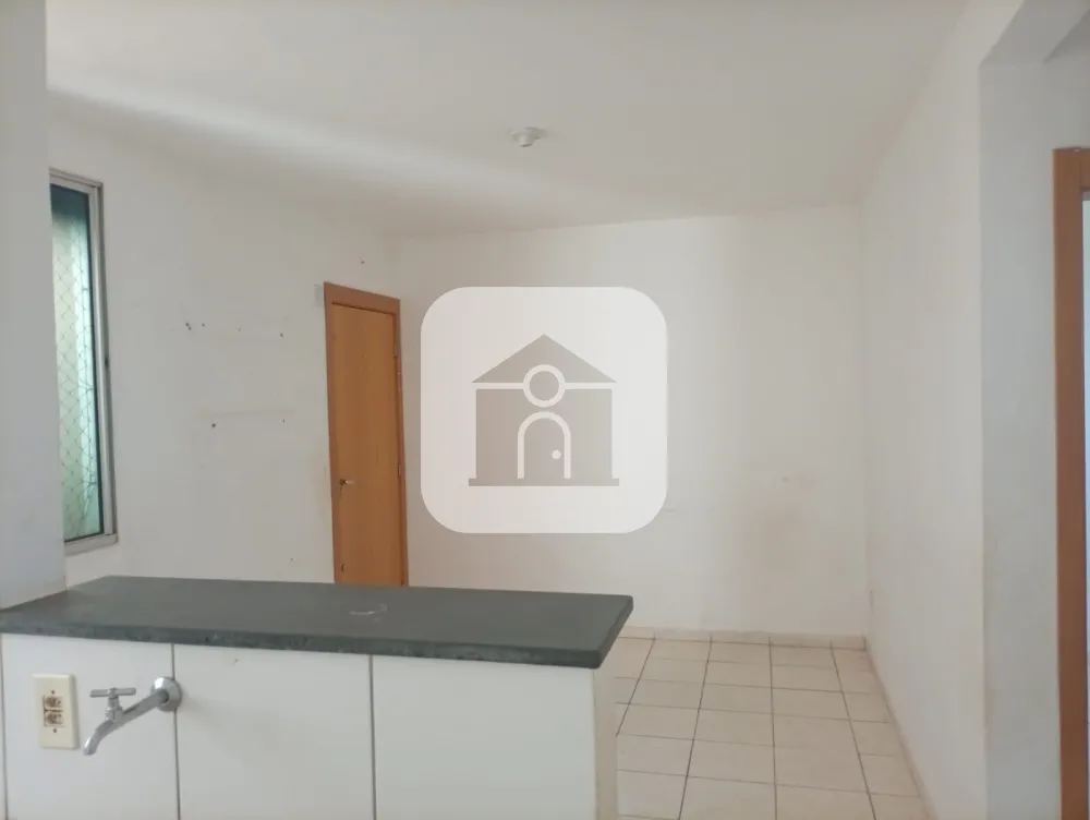 Comprar Apartamento / Padr&atilde;o em Uberlandia R$ 165.000,00 - Foto 3