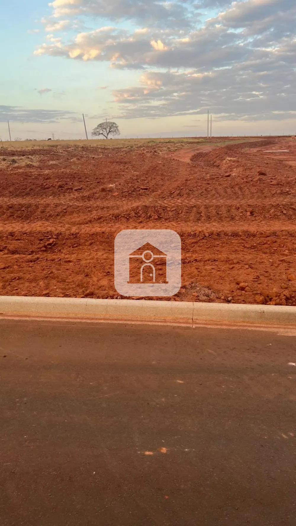 Comprar Terreno / Padr&atilde;o em Uberl&acirc;ndia R$ 210.000,00 - Foto 1