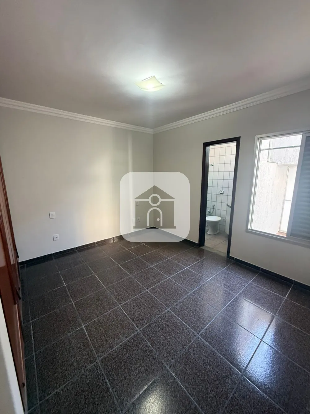Alugar Apartamento / Sobrado em Uberl&acirc;ndia R$ 2.700,00 - Foto 8
