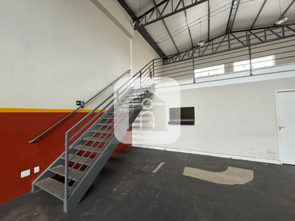 Alugar Comercial / Galp&atilde;o em Uberl&acirc;ndia R$ 7.000,00 - Foto 8