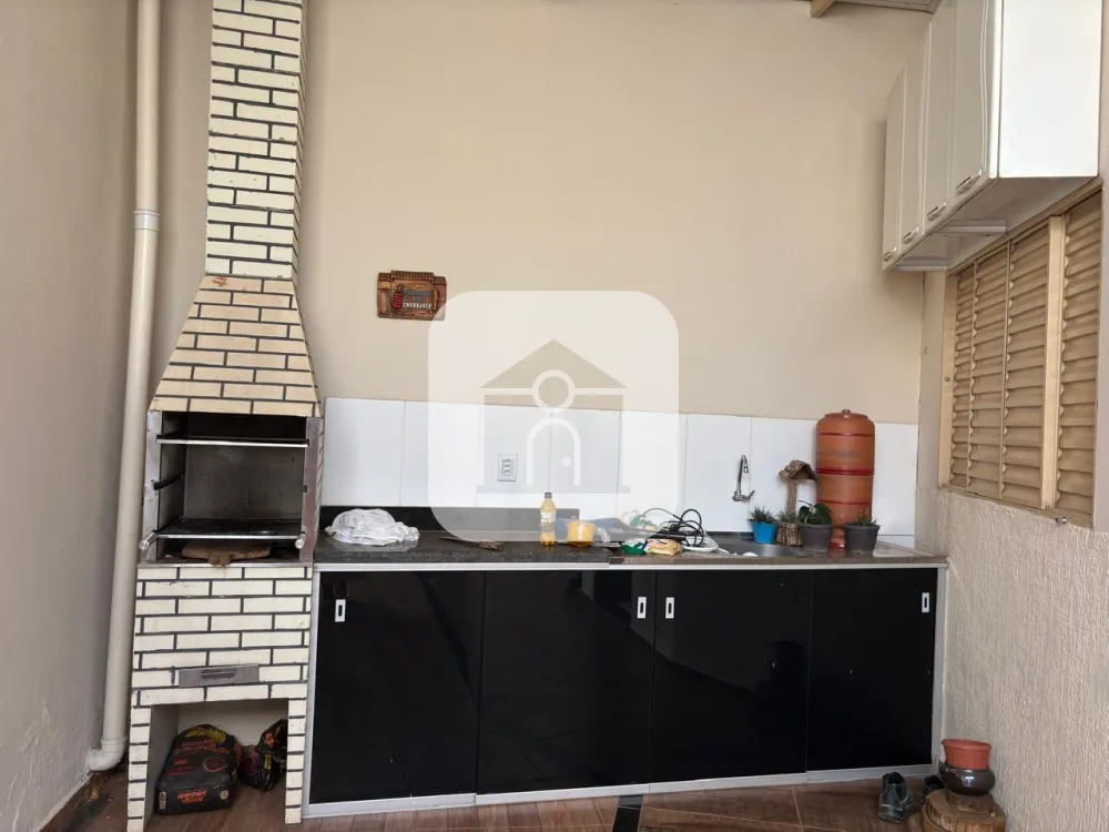 Comprar Casa / Padr&atilde;o em Uberl&acirc;ndia R$ 325.000,00 - Foto 2