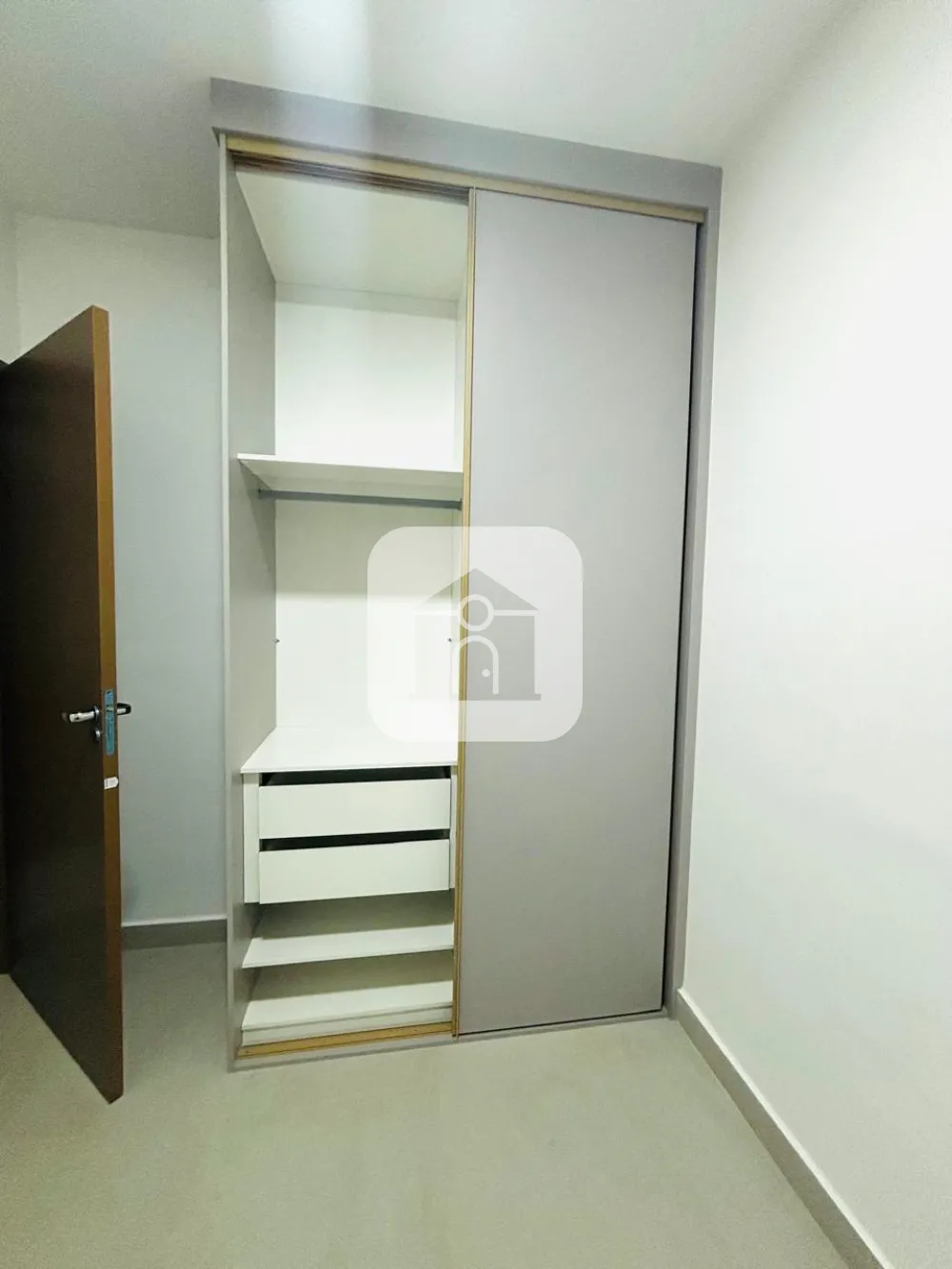 Comprar Apartamento / Padr&atilde;o em Uberl&acirc;ndia R$ 400.000,00 - Foto 4