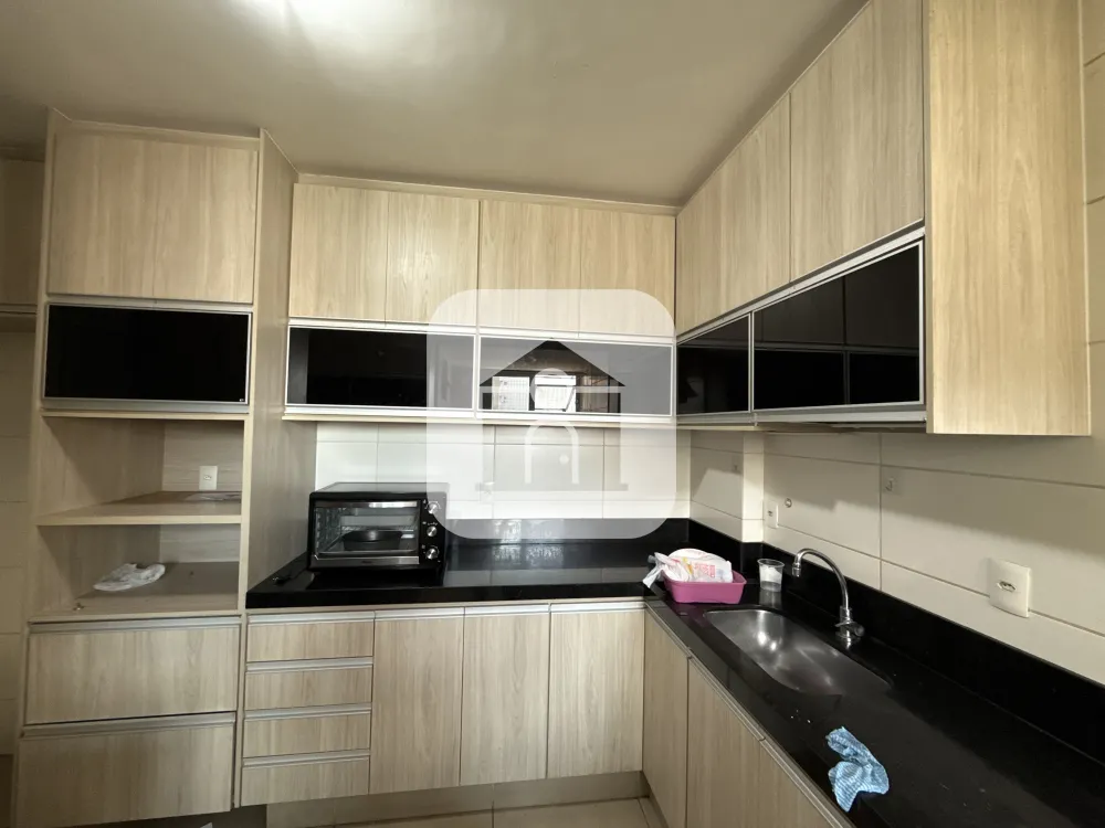 Alugar Apartamento / Padr&atilde;o em Uberlandia R$ 3.100,00 - Foto 3