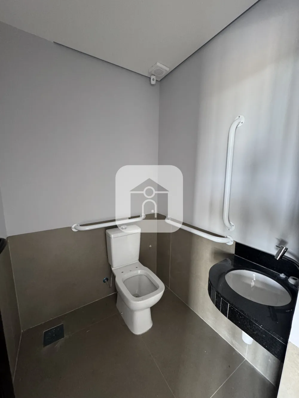 Alugar Comercial / Loja Condom&iacute;nio em Uberl&acirc;ndia R$ 12.100,00 - Foto 8