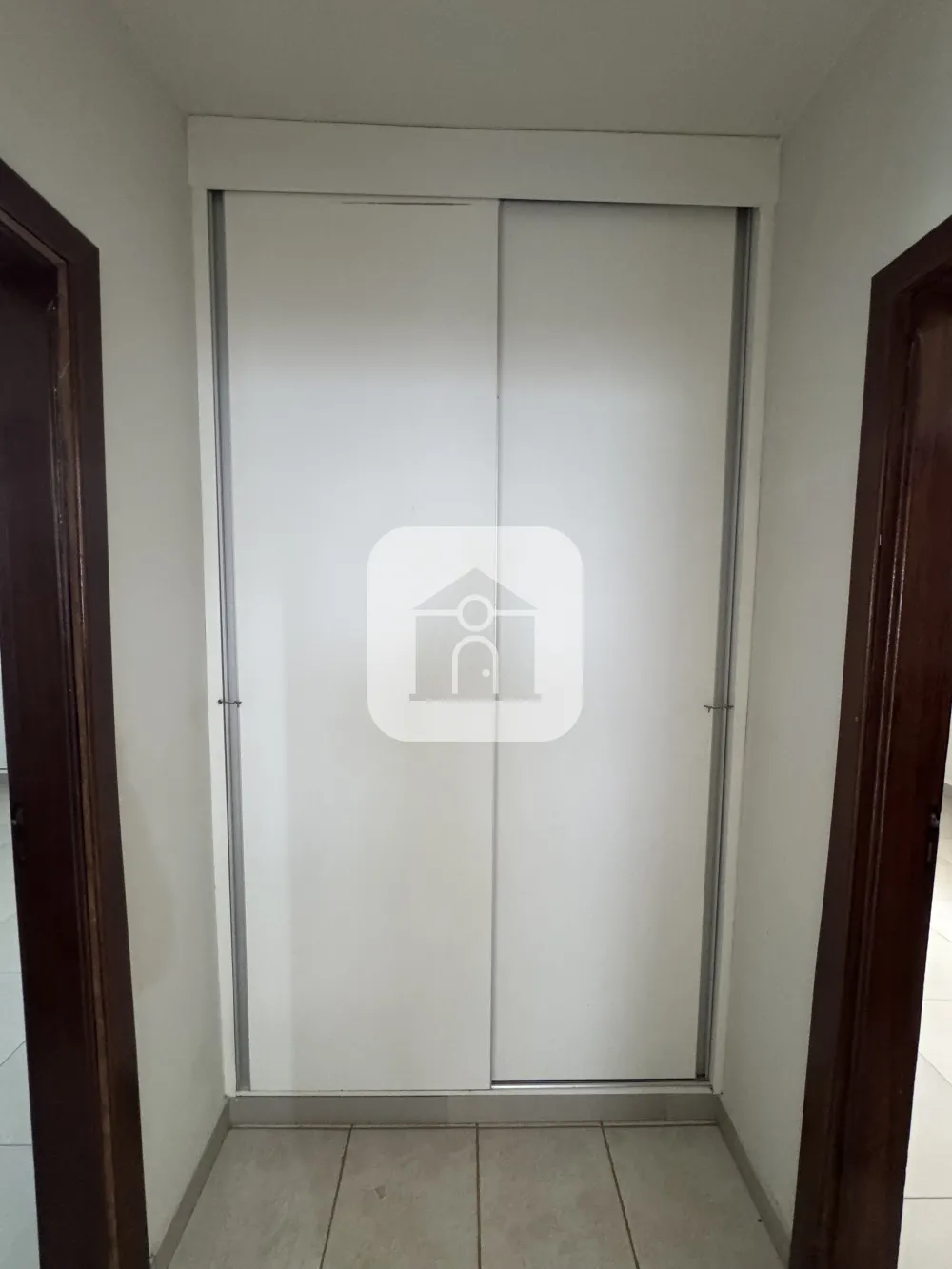 Alugar Casa / Padr&atilde;o em Uberl&acirc;ndia R$ 6.800,00 - Foto 4