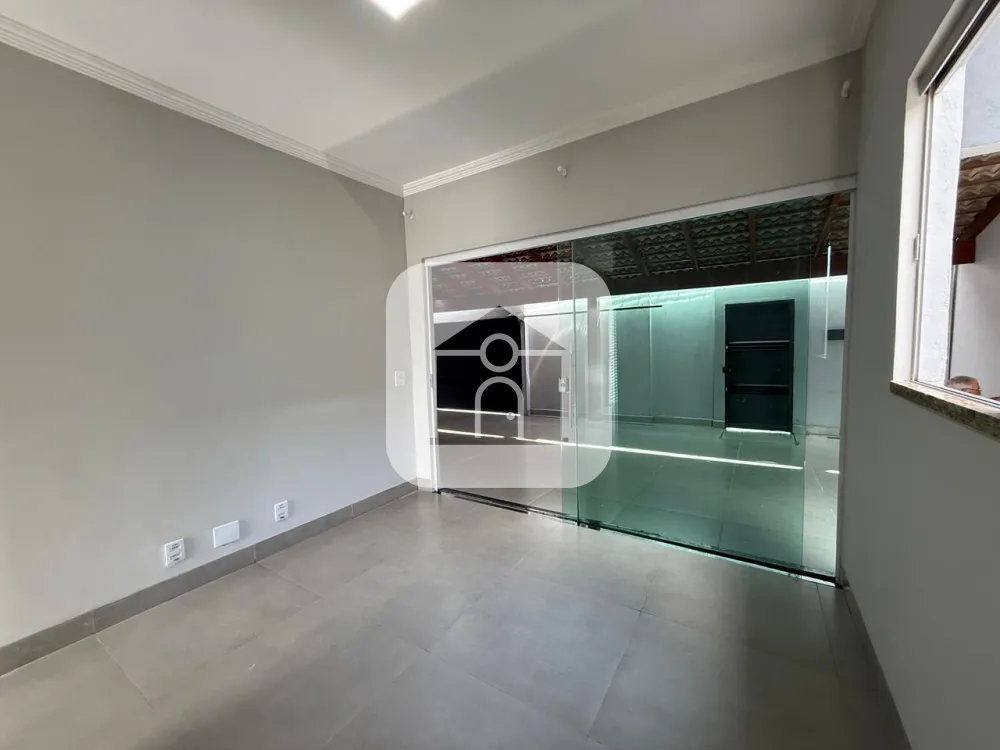 Comprar Casa / Padr&atilde;o em Uberl&acirc;ndia R$ 430.000,00 - Foto 3