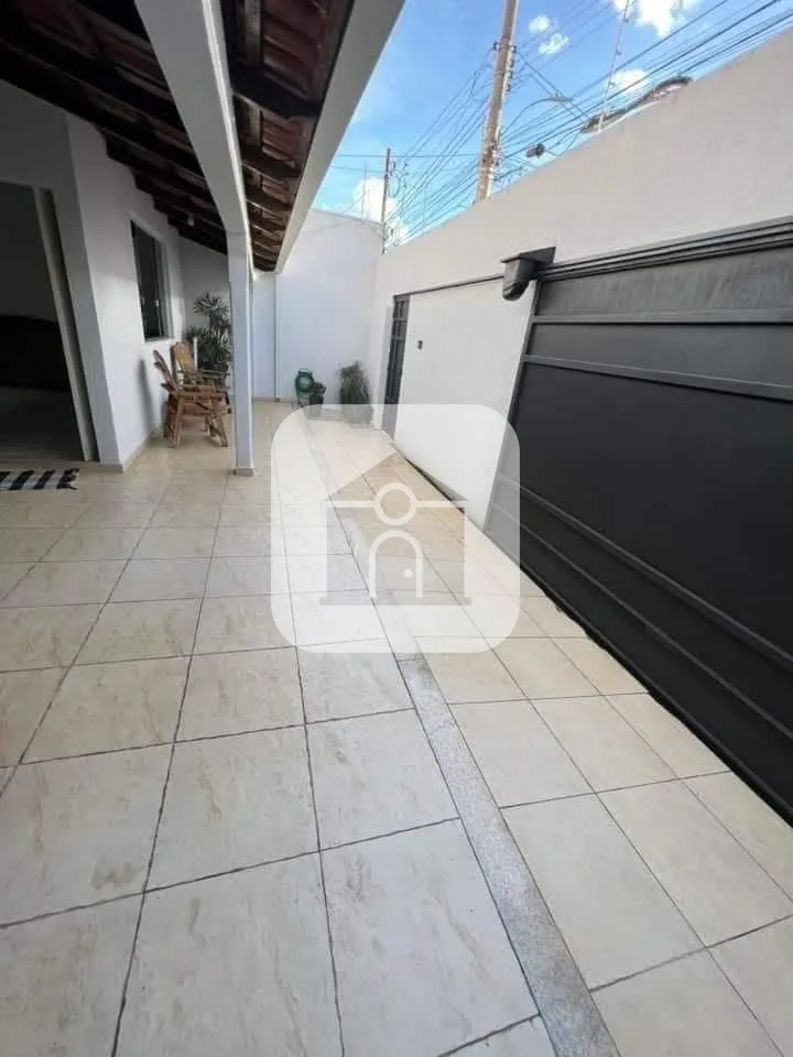 Comprar Casa / Padr&atilde;o em Uberl&acirc;ndia R$ 699.000,00 - Foto 2