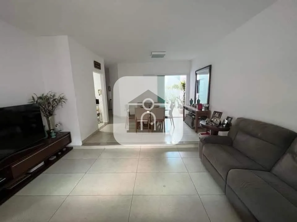 Comprar Casa / Padr&atilde;o em Uberl&acirc;ndia R$ 699.000,00 - Foto 4