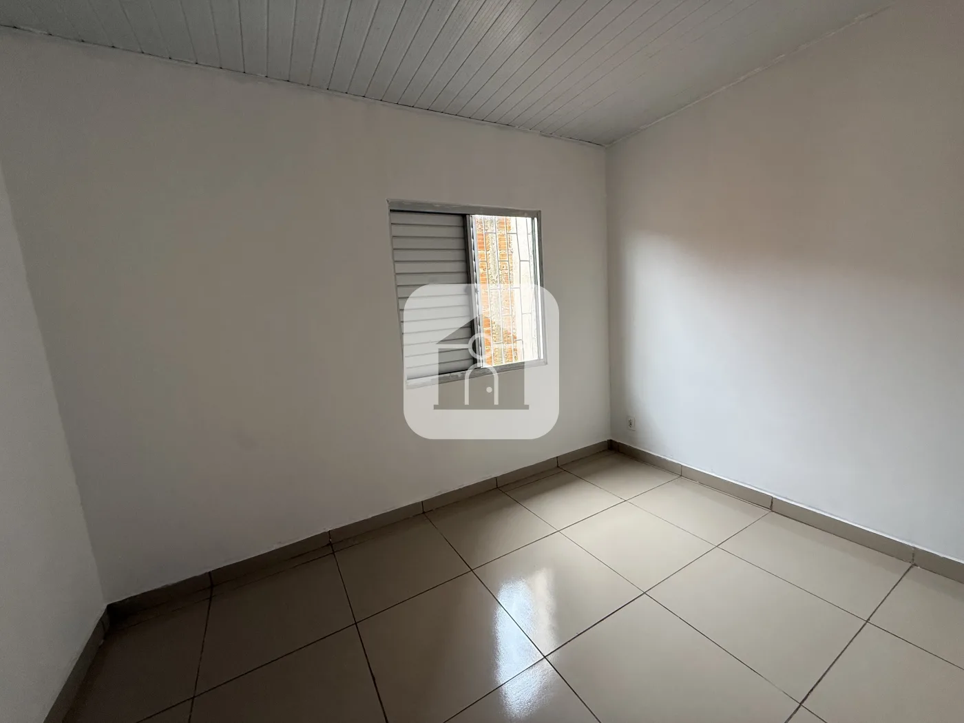 Alugar Casa / Padr&atilde;o em Uberl&acirc;ndia R$ 1.200,00 - Foto 3
