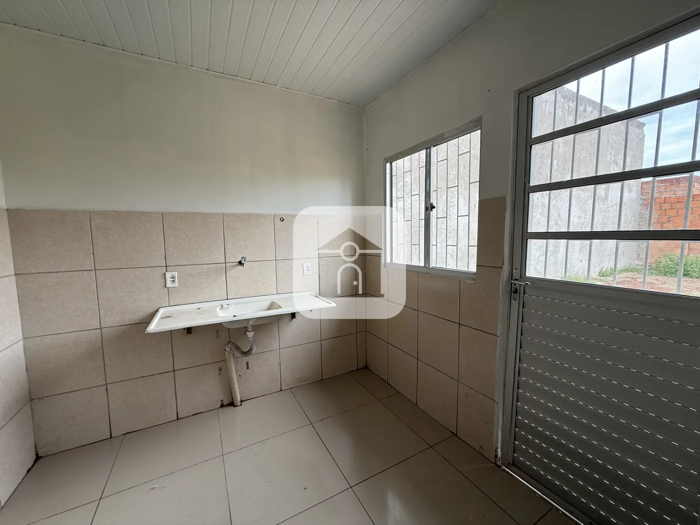 Alugar Casa / Padr&atilde;o em Uberl&acirc;ndia R$ 1.200,00 - Foto 6