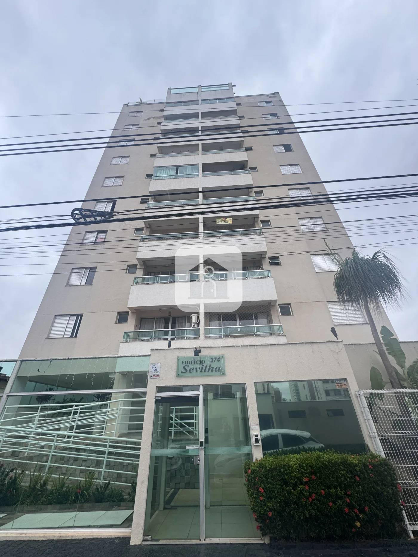 Alugar Apartamento / Padr&atilde;o em Uberlandia R$ 2.500,00 - Foto 1