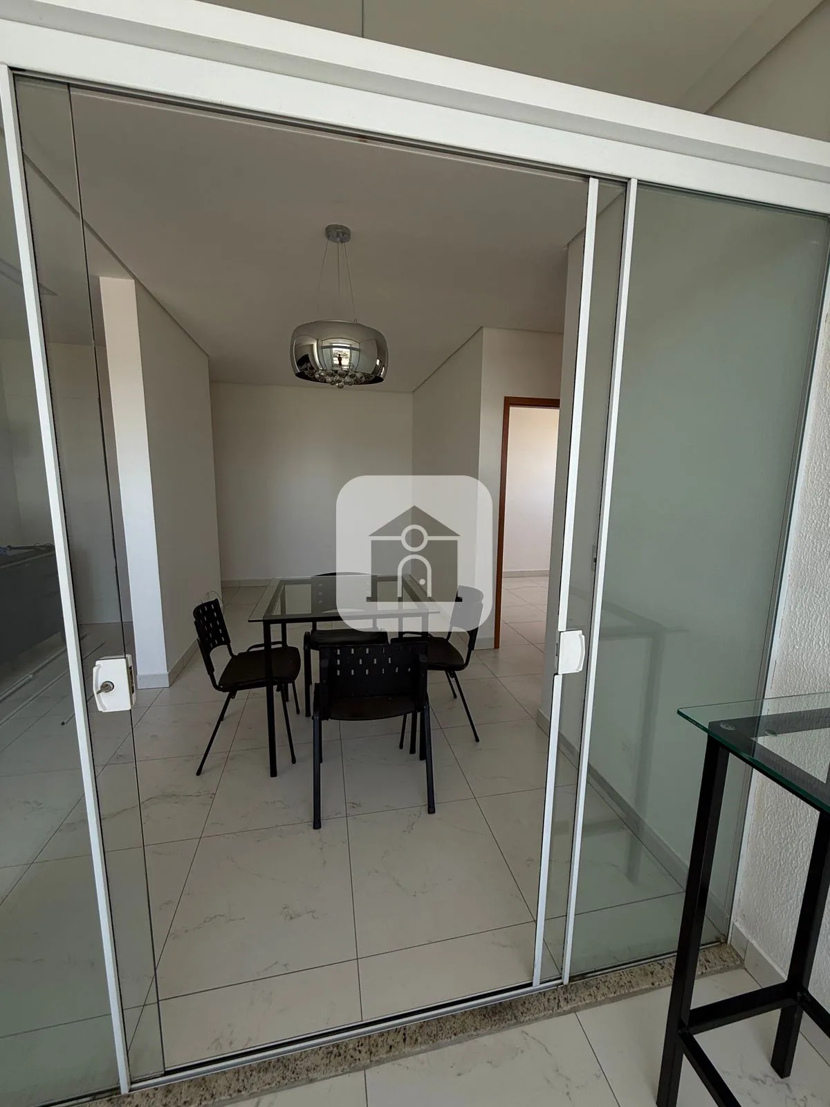 Alugar Apartamento / Padr&atilde;o em Uberl&acirc;ndia R$ 2.000,00 - Foto 2