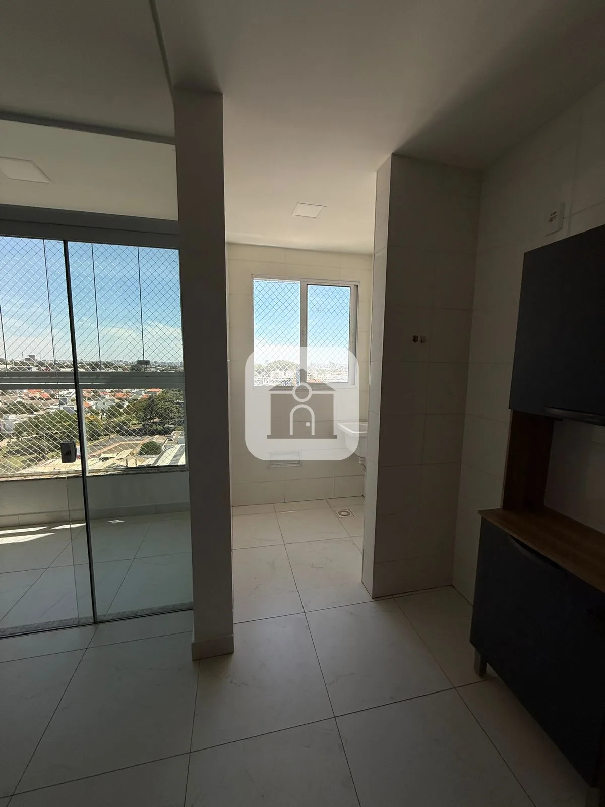 Alugar Apartamento / Padr&atilde;o em Uberl&acirc;ndia R$ 2.000,00 - Foto 4