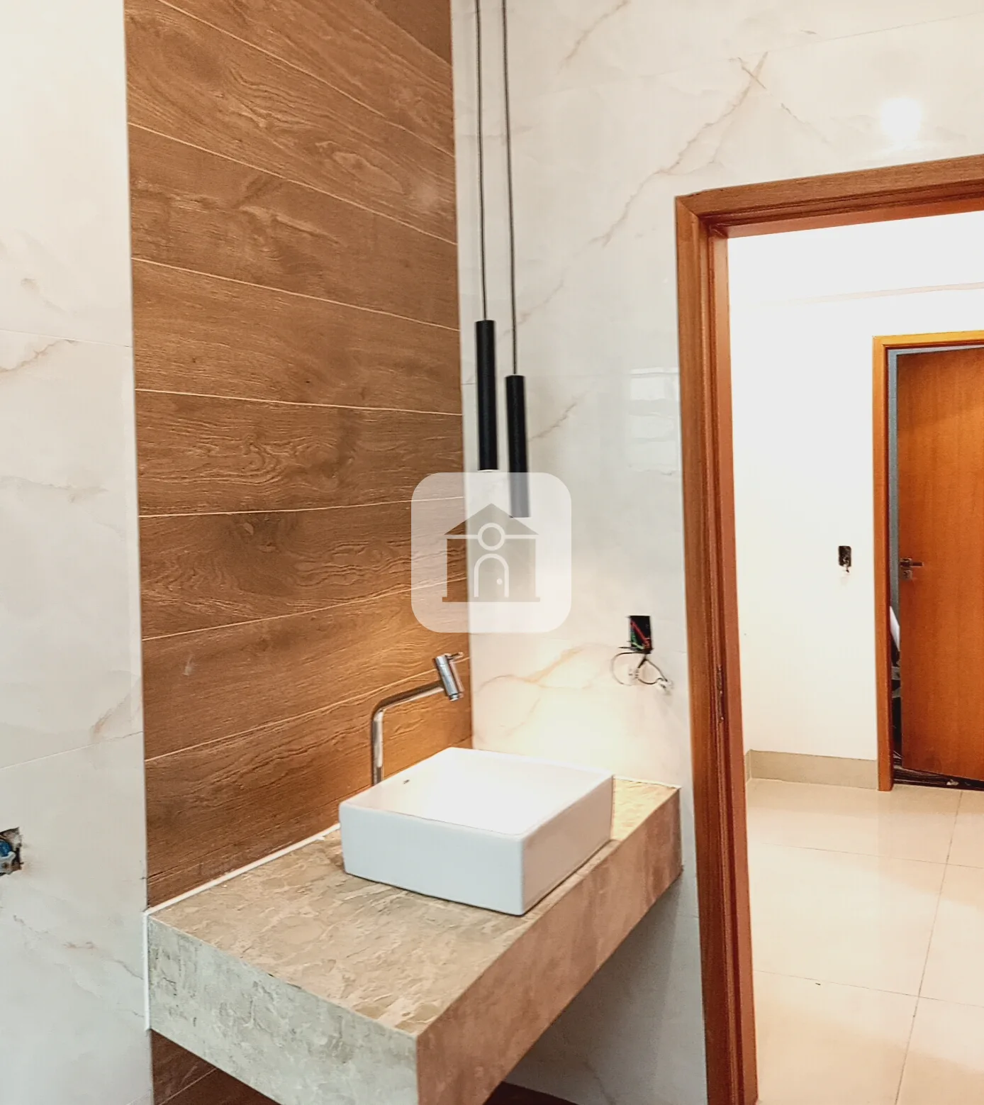 Alugar Casa / Padr&atilde;o em Uberl&acirc;ndia R$ 3.500,00 - Foto 5