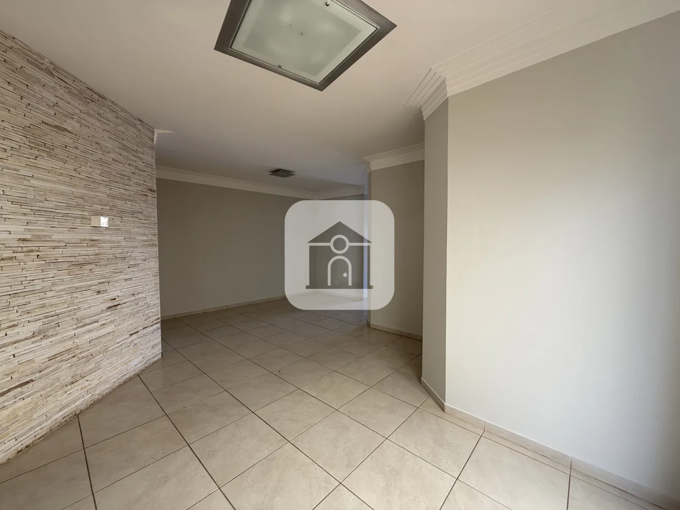 Alugar Casa / Condom&iacute;nio ou Loteamento Fechado em Uberlandia R$ 8.400,00 - Foto 4