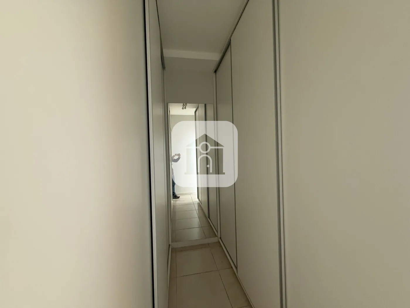 Alugar Casa / Condom&iacute;nio ou Loteamento Fechado em Uberlandia R$ 8.400,00 - Foto 7