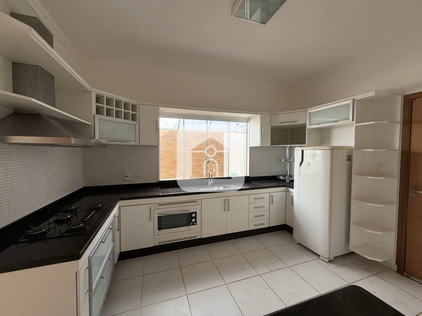 Alugar Casa / Condom&iacute;nio ou Loteamento Fechado em Uberlandia R$ 8.400,00 - Foto 13