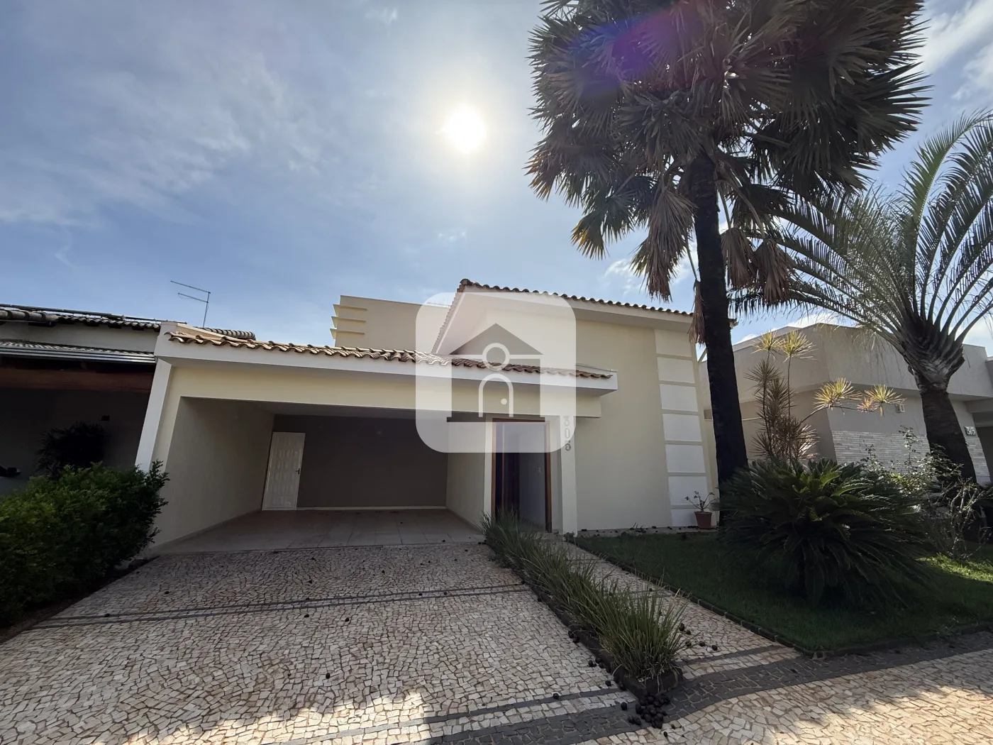 Alugar Casa / Condom&iacute;nio ou Loteamento Fechado em Uberlandia R$ 8.400,00 - Foto 15