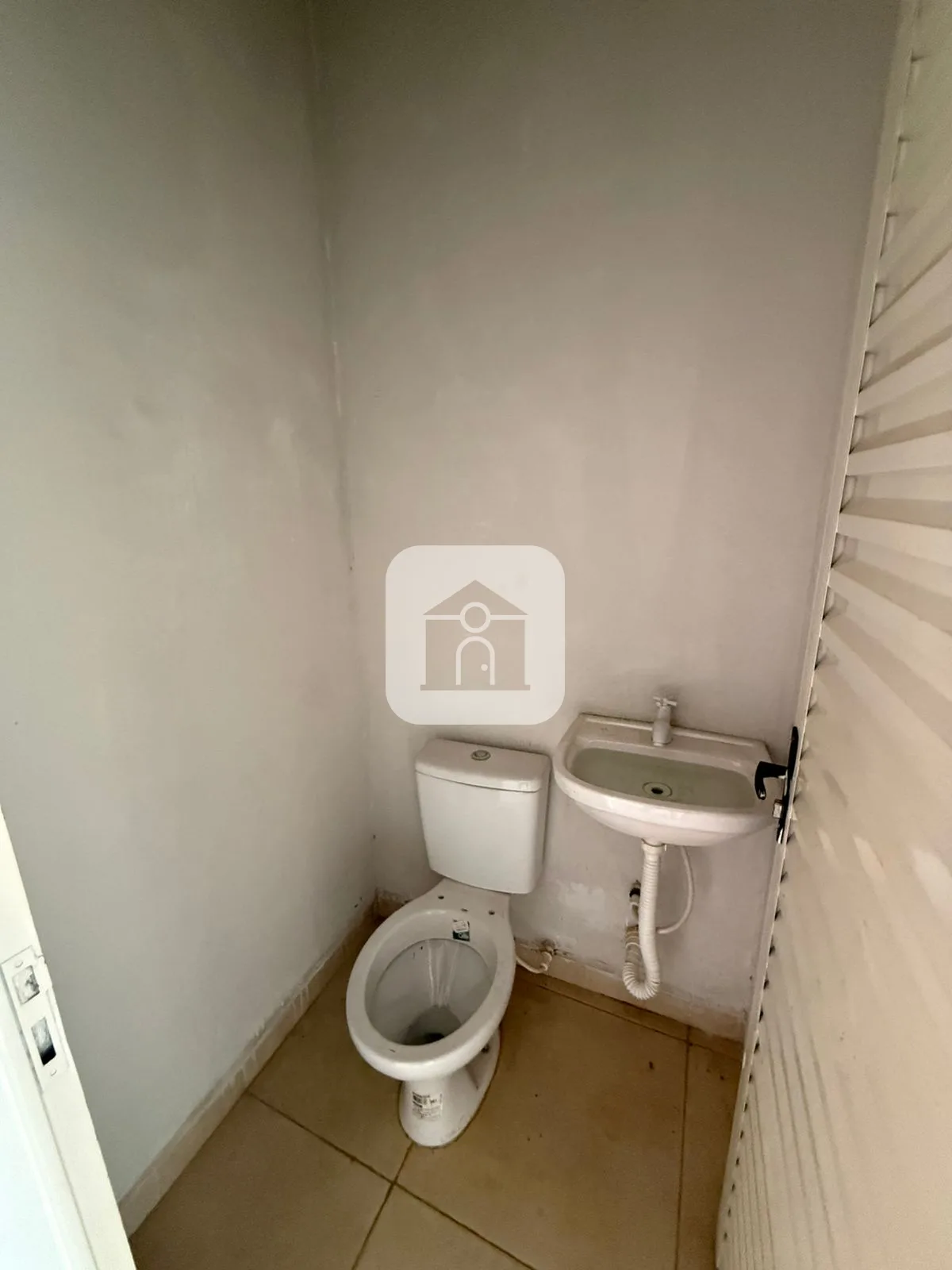 Alugar Casa / Padr&atilde;o em Araguari R$ 1.250,00 - Foto 3