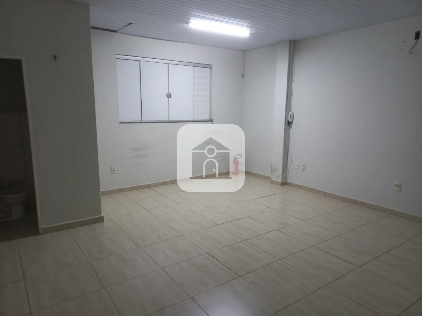 Alugar Comercial / Galp&atilde;o em Uberl&acirc;ndia R$ 7.500,00 - Foto 11