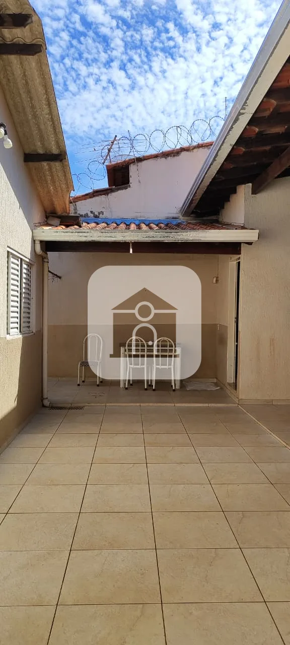 Alugar Casa / Padr&atilde;o em Uberl&acirc;ndia R$ 2.800,00 - Foto 2