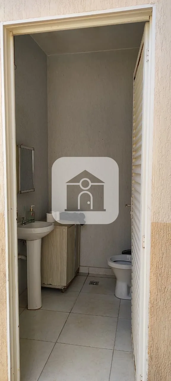 Alugar Casa / Padr&atilde;o em Uberl&acirc;ndia R$ 2.800,00 - Foto 4