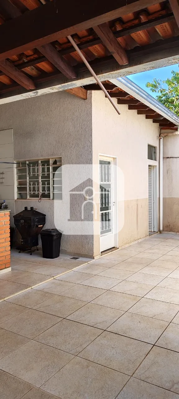 Alugar Casa / Padr&atilde;o em Uberl&acirc;ndia R$ 2.800,00 - Foto 9