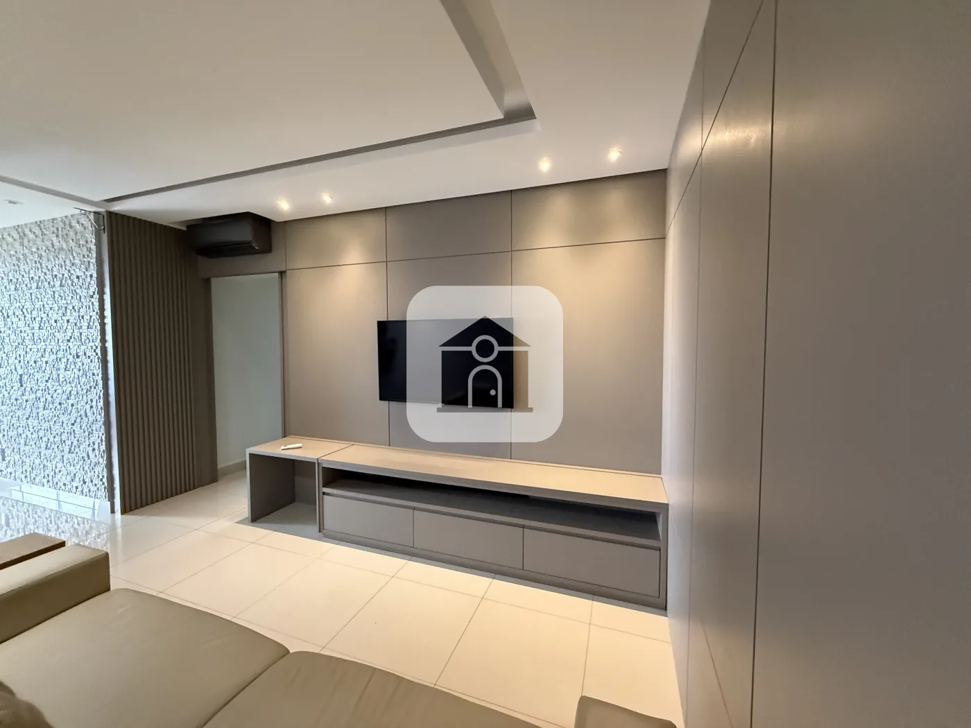 Alugar Apartamento / Padr&atilde;o em Uberlandia R$ 4.200,00 - Foto 8