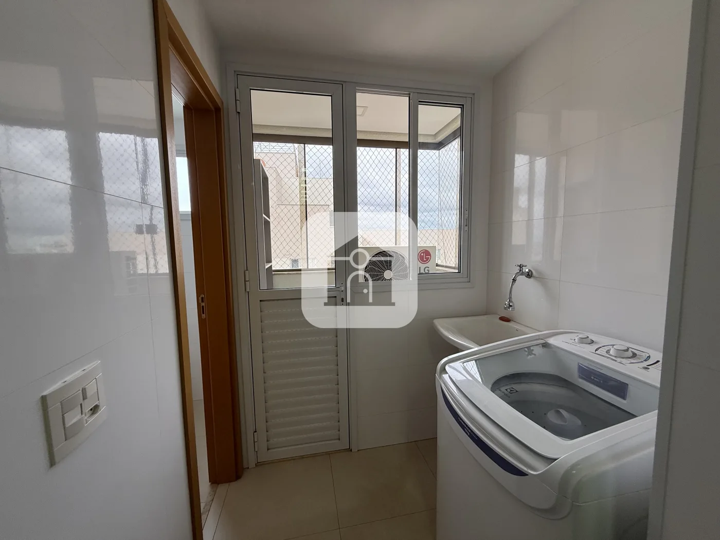 Alugar Apartamento / Padr&atilde;o em Uberlandia R$ 4.200,00 - Foto 15