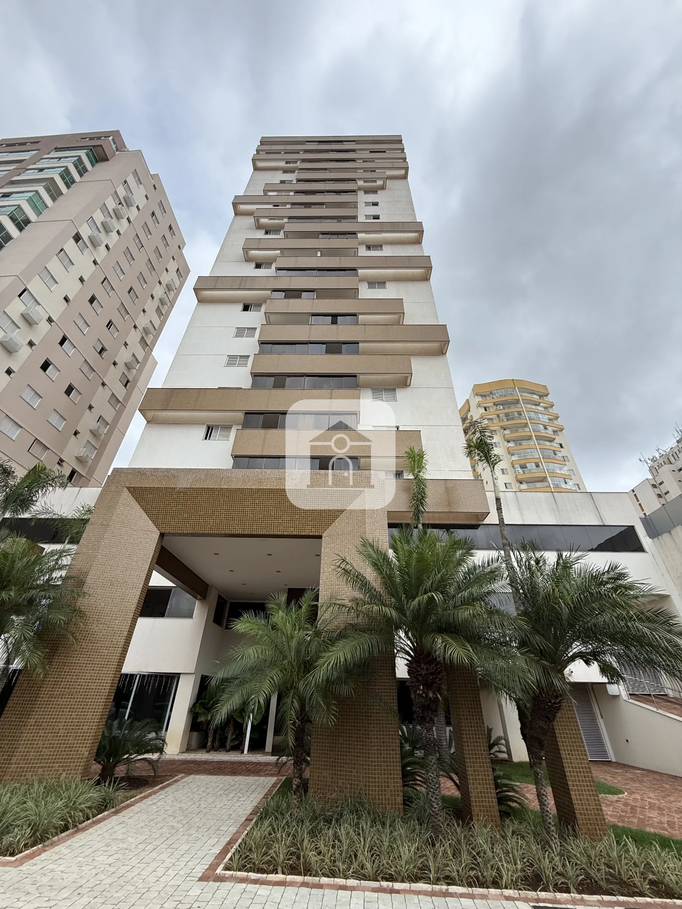 Alugar Apartamento / Padr&atilde;o em Uberlandia R$ 4.200,00 - Foto 19