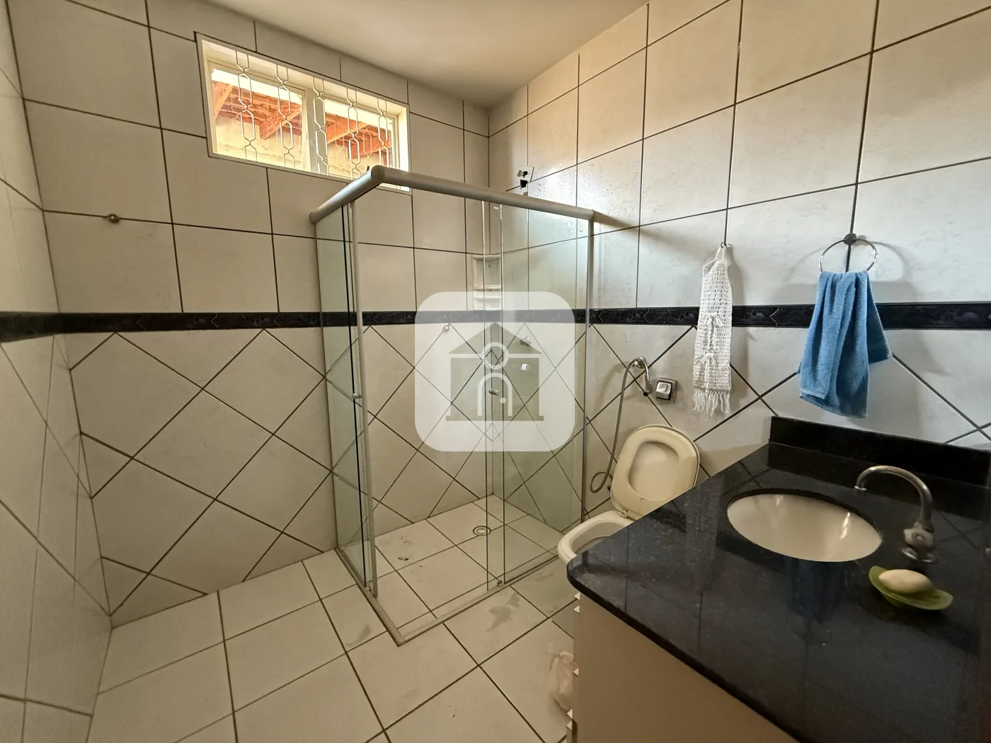 Alugar Casa / Padr&atilde;o em Uberl&acirc;ndia R$ 2.400,00 - Foto 4