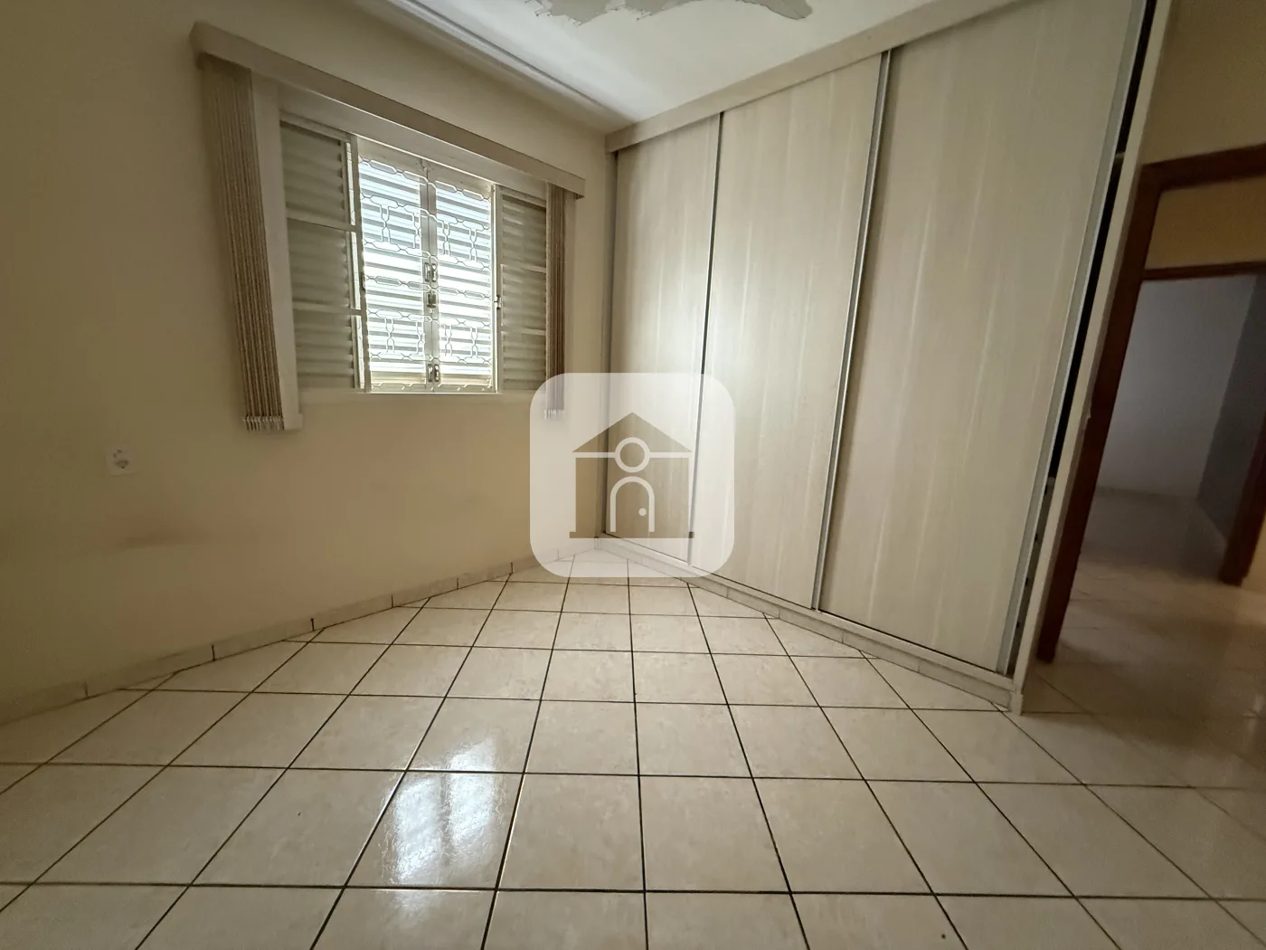 Alugar Casa / Padr&atilde;o em Uberl&acirc;ndia R$ 2.400,00 - Foto 6