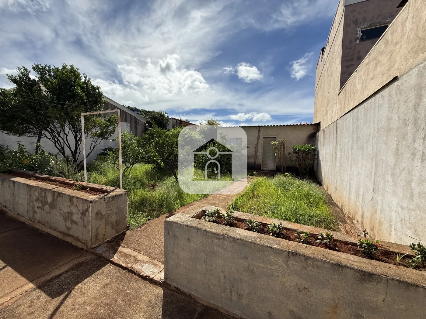 Alugar Casa / Padr&atilde;o em Uberl&acirc;ndia R$ 2.400,00 - Foto 14