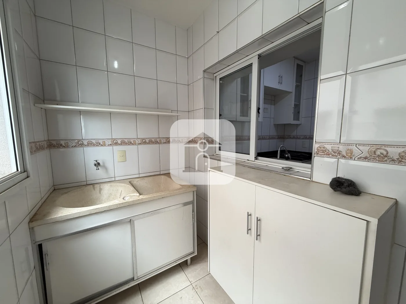 Alugar Apartamento / Cobertura em Uberlandia R$ 3.000,00 - Foto 2